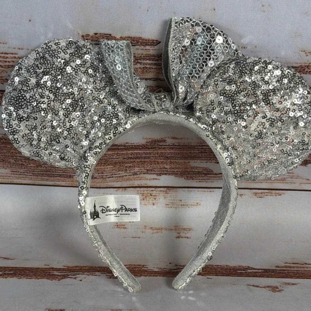 Minnie Mouse Ears Silver Sequin Bow Headband Disney Parks